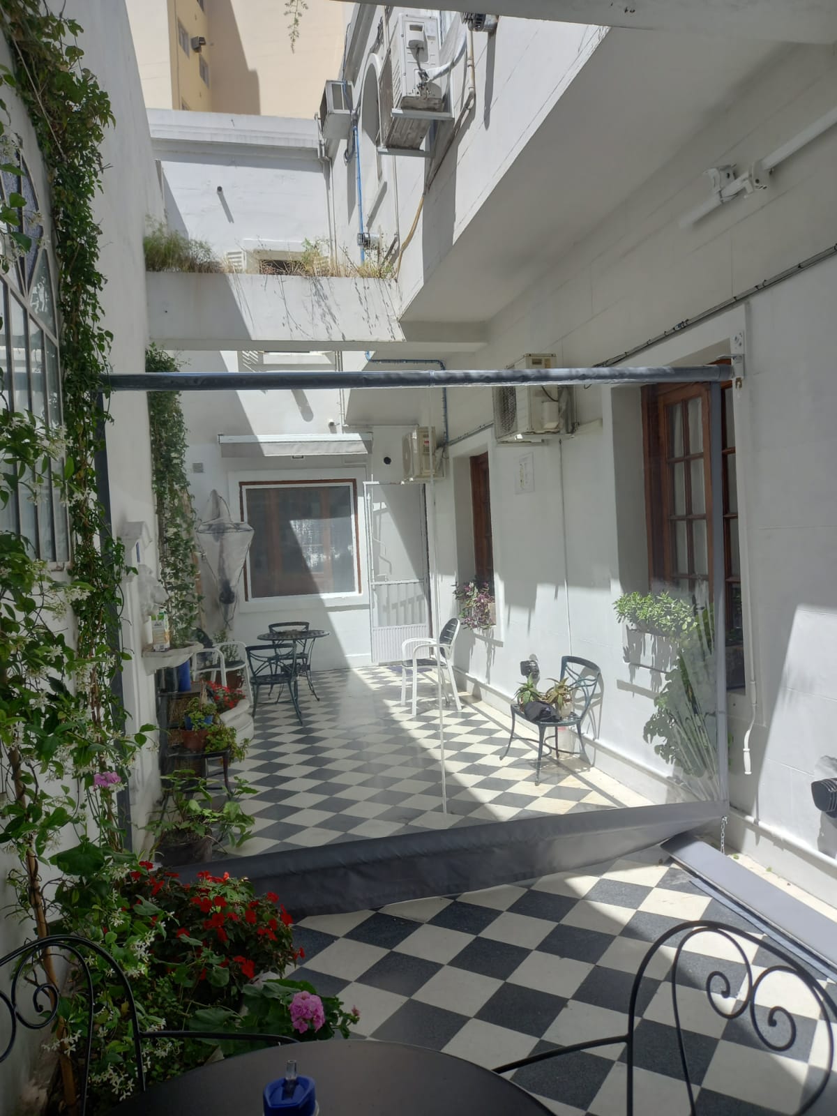 Toldo vertical instalado - trabajo 4