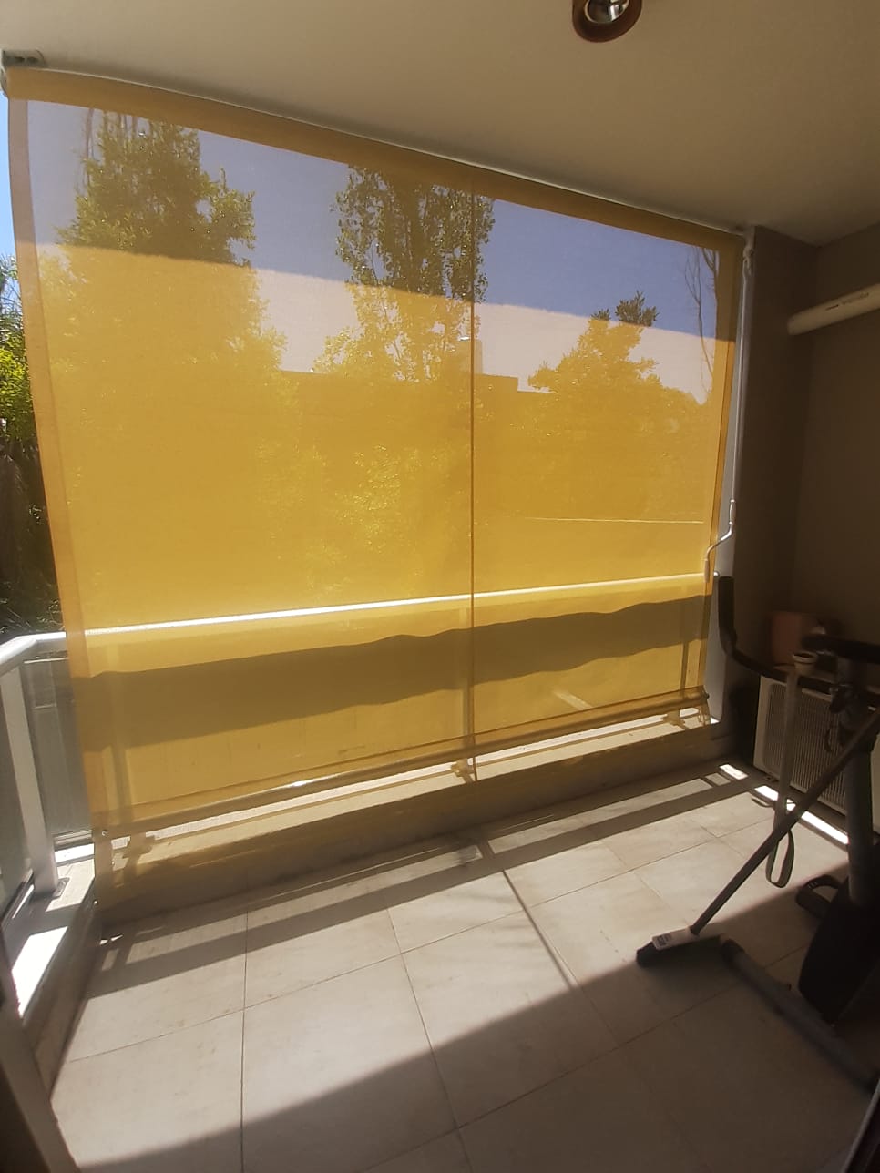 Toldo vertical instalado - trabajo 7