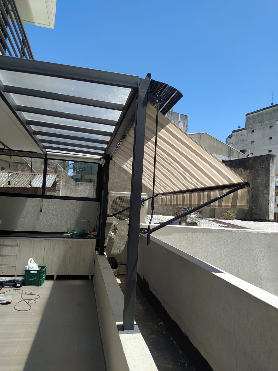 Toldo punto recto instalado - trabajo 4