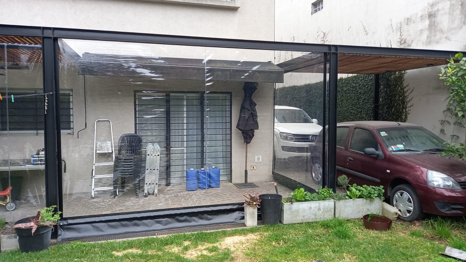 Cerramiento de lona instalado - trabajo 6